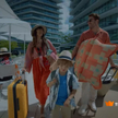 Film reklamowy pokazuje zadowoloną rodzinę w hotelu. Nakręcono go w jednym z obiektów w Międzyzdroja