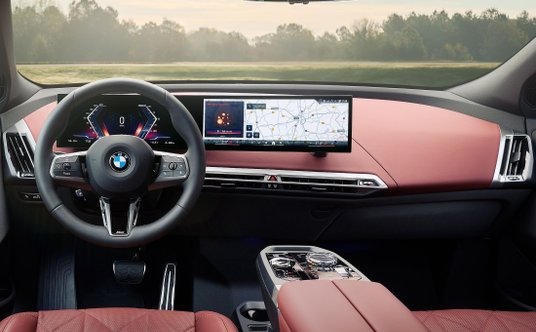 Zmodernizowane BMW iX