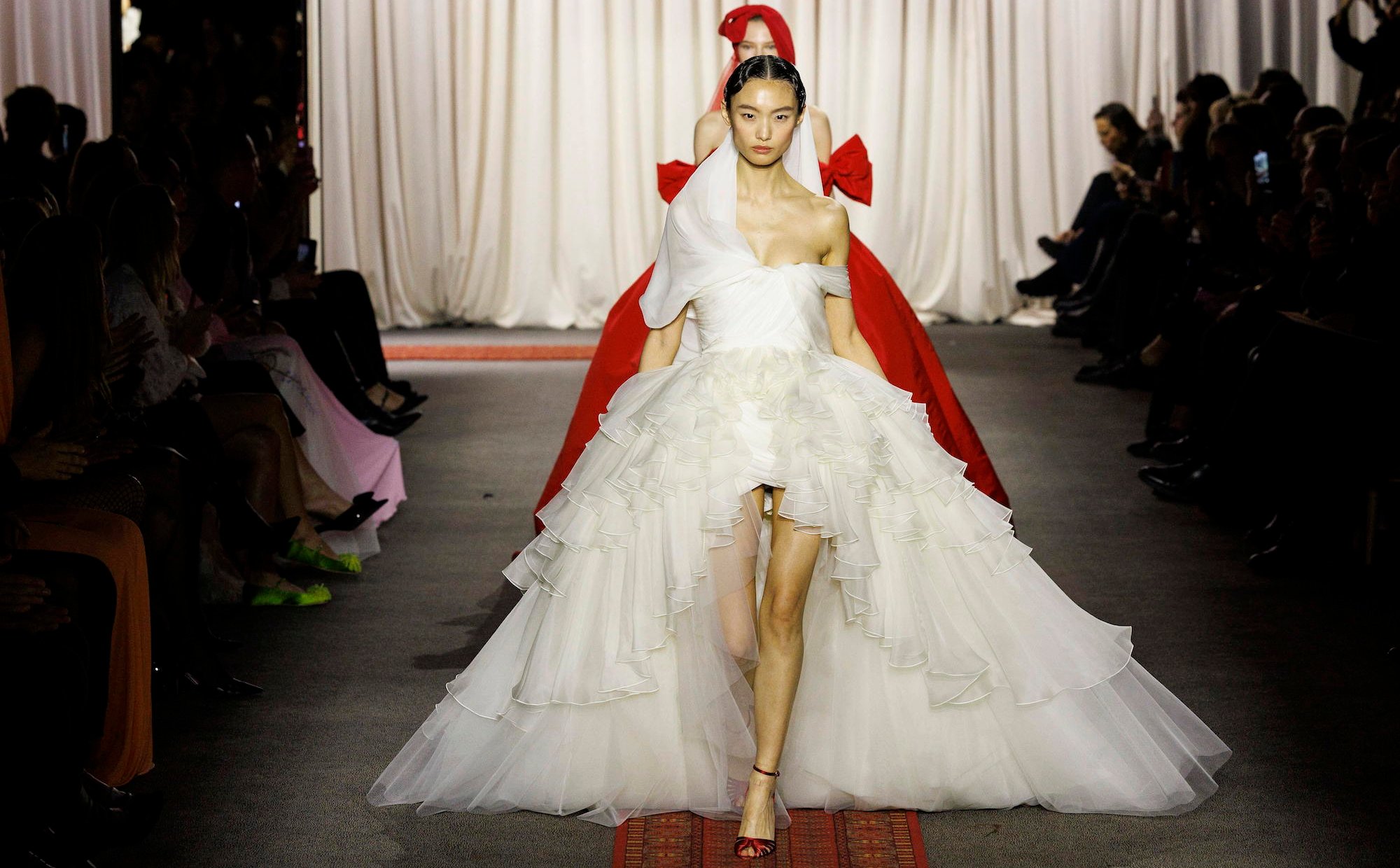 Отмененные показы, финансовые проблемы. Знаменитый дом моды начинает исчезать