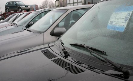 Z każdym miesiącem więcej używanych aut