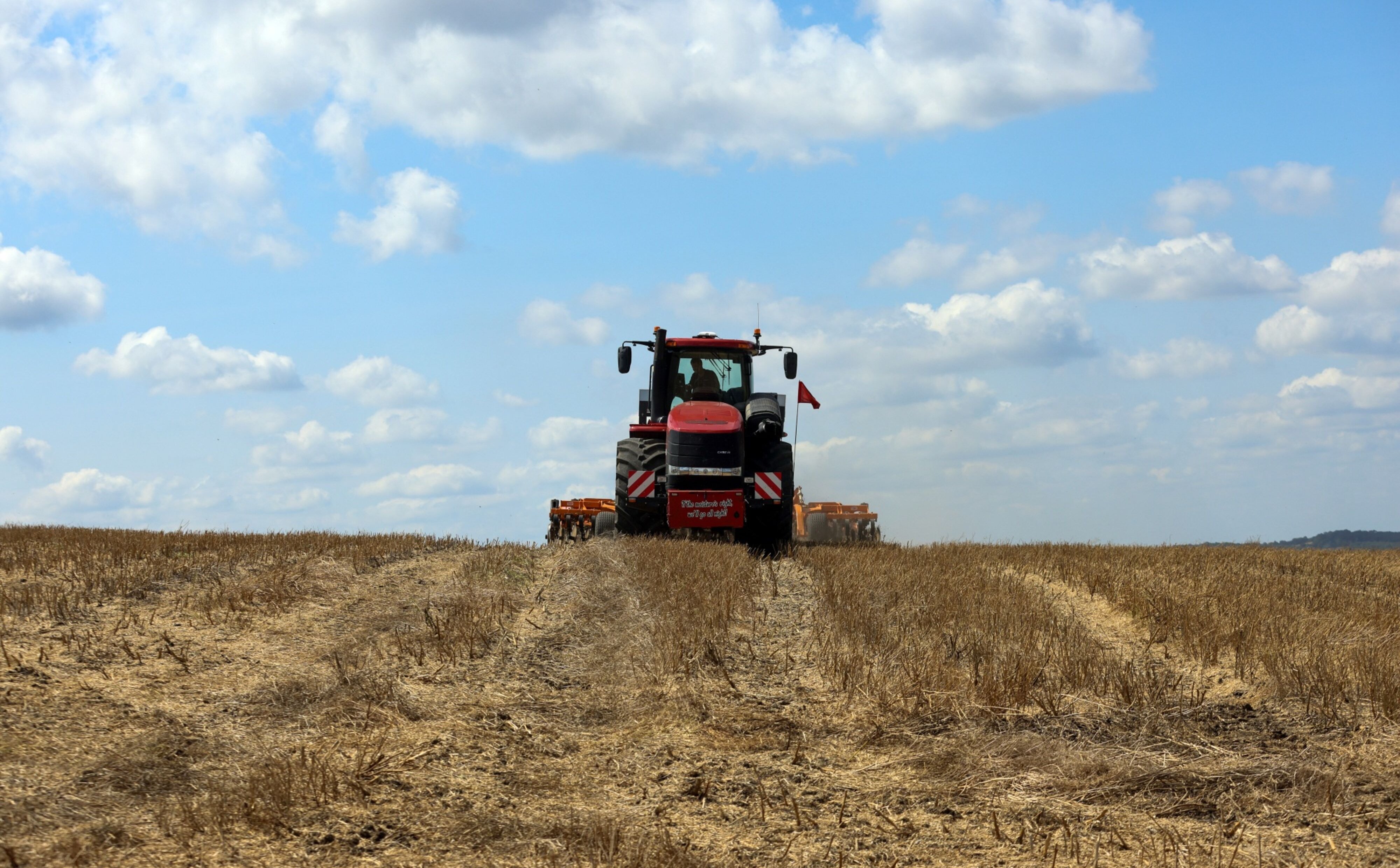 Russian tractors will run on fuel oil. The village returns to the times of the USSR