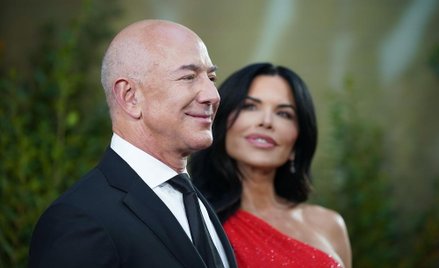 Jeff Bezos, jeden z najbogatszych ludzi na świecie, swój majątek zawdzięcza rozwijanemu od połowy la