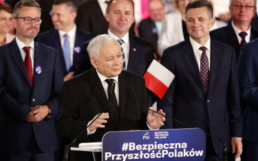 Prezes PiS Jarosław Kaczyński podczas prezentacji kandydatów partii w Kielcach