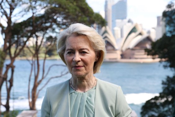 W ostatnich dniach szefowa KE Ursula von der Leyen odwiedziła Australię