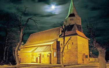 Kościół pw. św. Aniołów Stróżów znajduje się }w centrum wsi Cedry Wielkie. Został wybudowany w połow