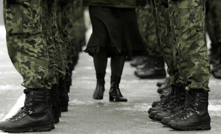 Sierżant chciał seksem leczyć z homoseksualizmu
