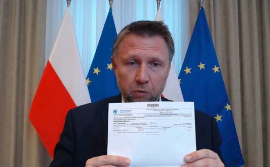 Marcin Kierwiński prezentuje niepokazywane dotychczas wyniki badań krwi