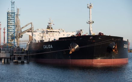 Do Gdańska przybyły tankowce "Atlantas" i "Calida" z ropą z Iranu, trwa rozładunek