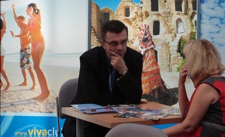 Biuru podróży nie można więc zarzucić bezpodstawnego wzbogacenia się, skoro jedynie pośredniczyło w 