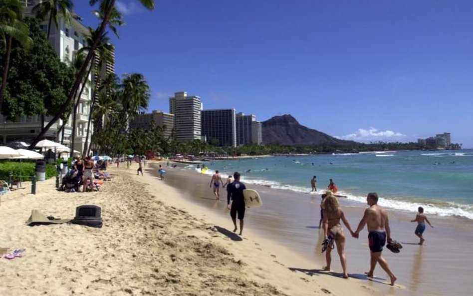 Śmieci zalewają hawajskie plaże