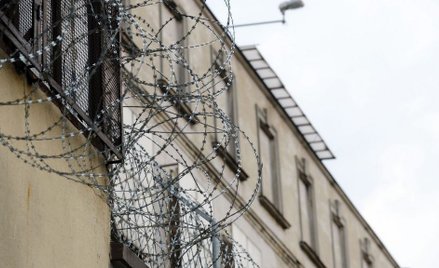 Werbowali młodych Polaków do gejowskiej agencji. Niemcy nie chcą przekazać głównego podejrzanego