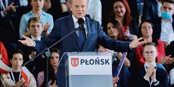 Donald Tusk wyznacza nowy kierunek Platformy Obywatelskiej