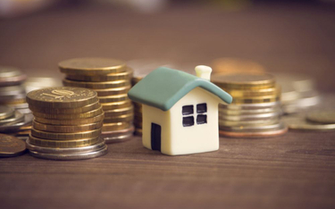 BIK: w 2023 r. sprzedaż kredytów mieszkaniowych będzie dalej spadać