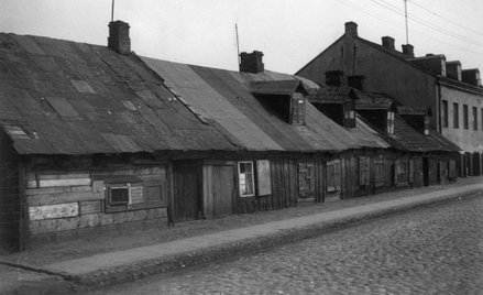 Kolejowa 23 przed 1939 rokiem. Wszystkie te zabudowania spłonęły w Powstaniu Warszawskim. Dziś to ok