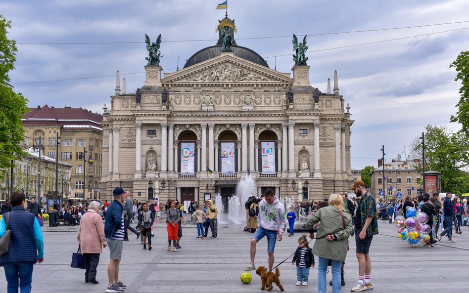 Widok na Operę Lwowską. Fabryka PMI powstanie w obwodzie lwowskim