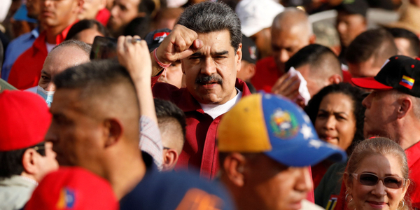 Wybory prezydenckie w Wenezueli: Wszyscy ogłaszają zwycięstwo, kraj na krawędzi wojny domowej