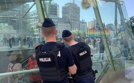 Policjanci zainteresowani działaniami swoich kolegów