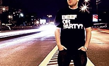 Do walki stanie też DJ Frodo