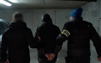 W trakcie weryfikacji tożsamości zatrzymanego wyszło na jaw, że mężczyzna od kilku miesięcy nie powi