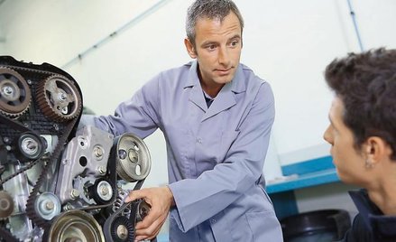 PiS proponuje: dwie nowe składki dla pracodawców na wsparcie zatrudnienia młodych