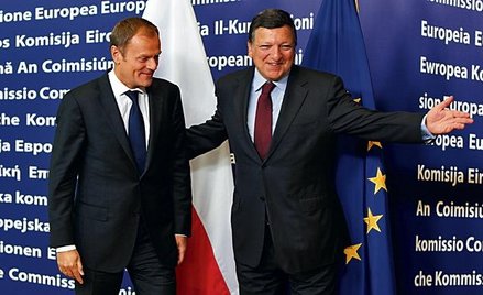 Premier Donald Tusk (z lewej) z szefem KE Jose Barroso