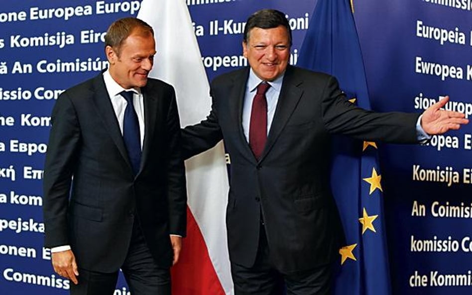 Premier Donald Tusk (z lewej) z szefem KE Jose Barroso