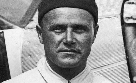 Franciszek Żwirko w 1926 roku jako pierwszy w Polsce wykonał lot nocny