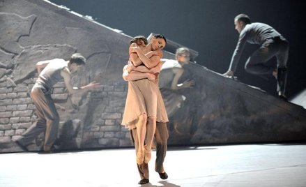 Choreograf opowiedział swoją wersję „Zniewolonego umysłu" posługując się językiem nowoczesnego tańca