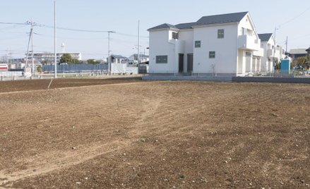 Kiedy działki na sprzedaż trzeba ująć w ewidencji środków trwałych