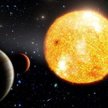 Artystyczna wizja starej gwiazdy oraz bliskich jej planet podobnych do naszego Jowisza (Fot. Timothe