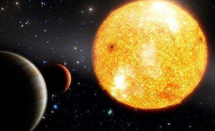 Artystyczna wizja starej gwiazdy oraz bliskich jej planet podobnych do naszego Jowisza (Fot. Timothe