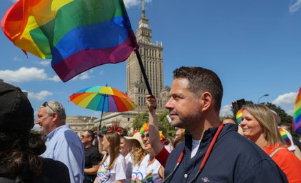Prezydent Warszawy Rafał Trzaskowski podczas Parady Równości, czerwiec 2024