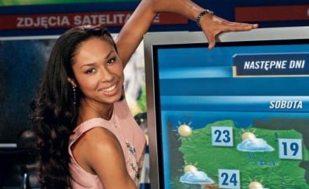 Omenaa Mensah jako pogodynka w TVN