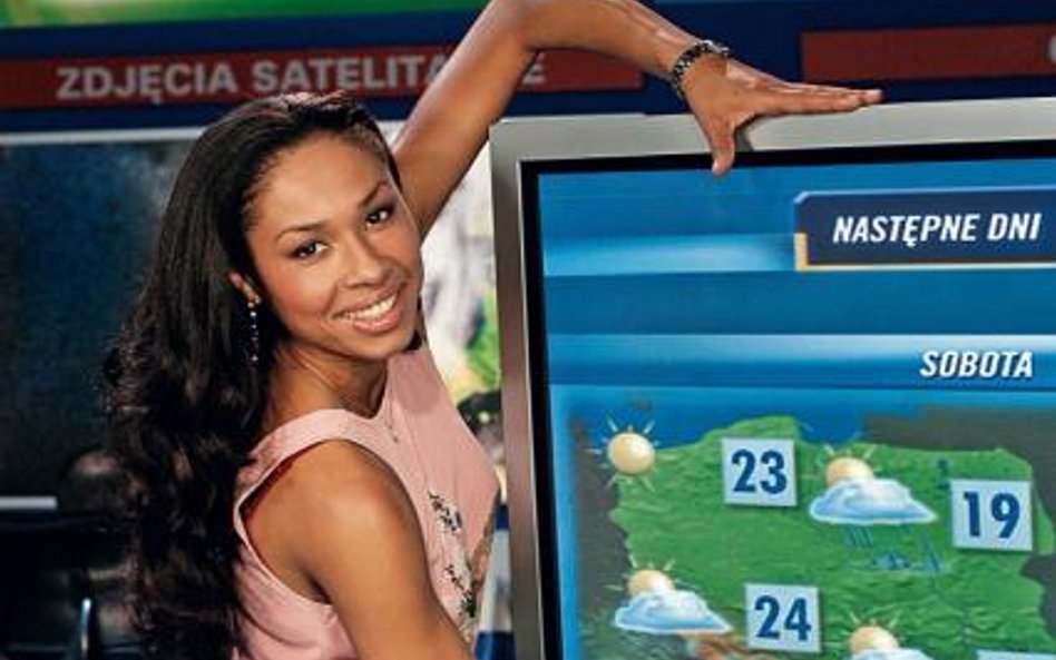 Omenaa Mensah jako pogodynka w TVN