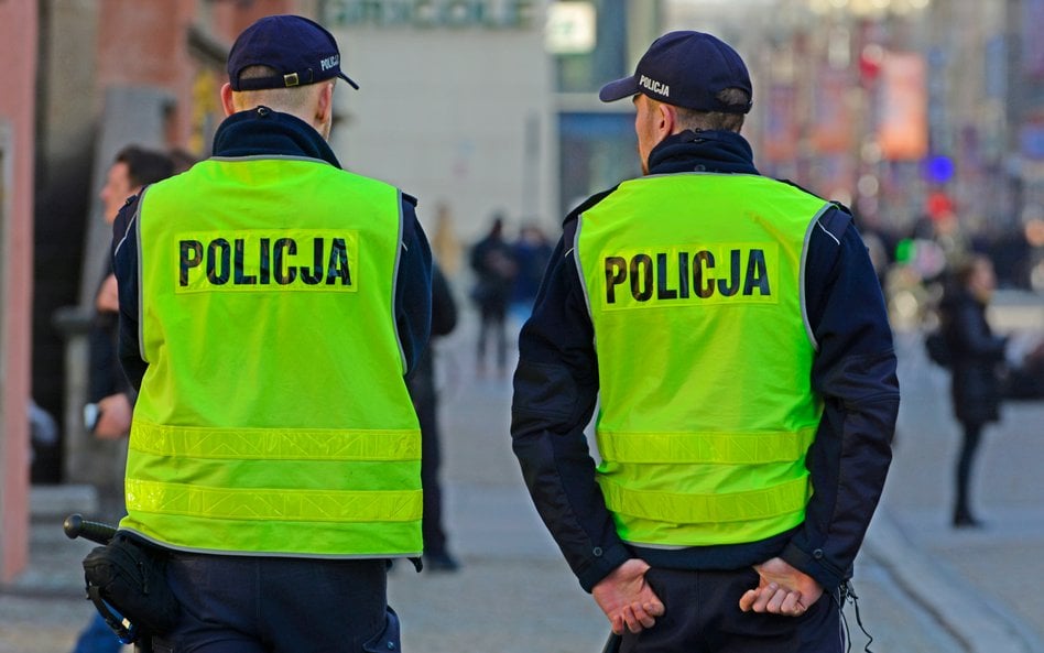 Liczba funkcjonariuszy policji w Polsce przekroczyła 100 tys. osób