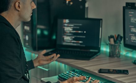 Kiedy rozpoznać koszty przy modułowym wdrożeniu systemu IT