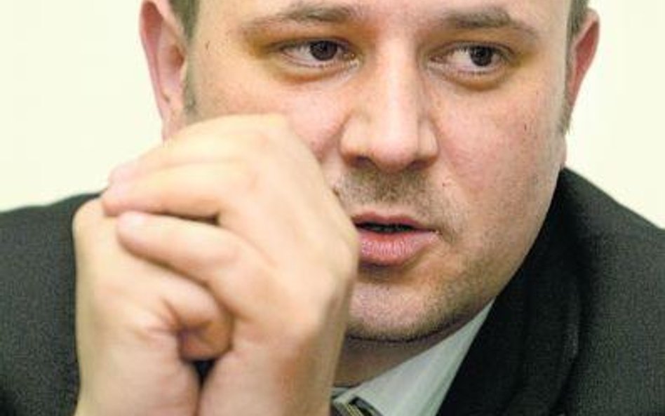Mariusz Swora, prezes Urzędu Regulacji Energetyki (u góry), nie ukrywa niezadowolenia z tego, co zro