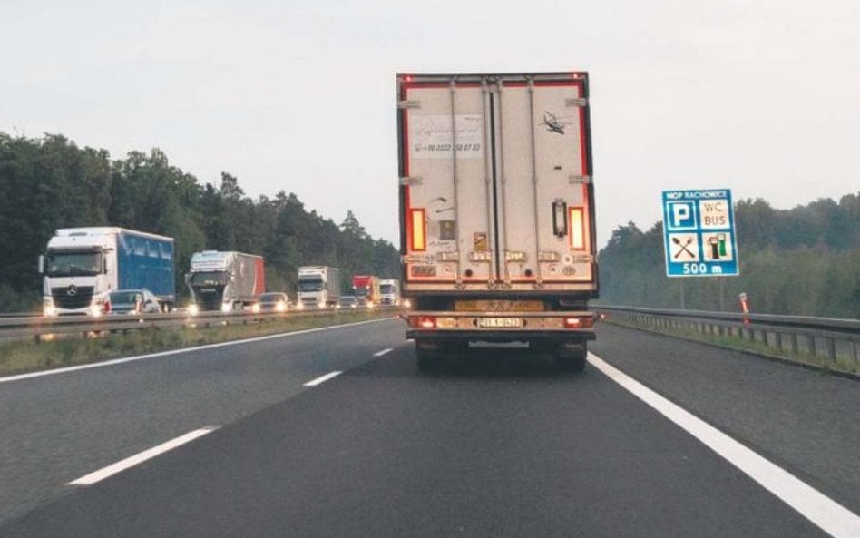 Wartość polskiego rynku transportu, spedycji i logistyki szacowana jest na około 140 mld zł rocznie.