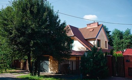 W jaki sposób można stawiać ogrodzenie