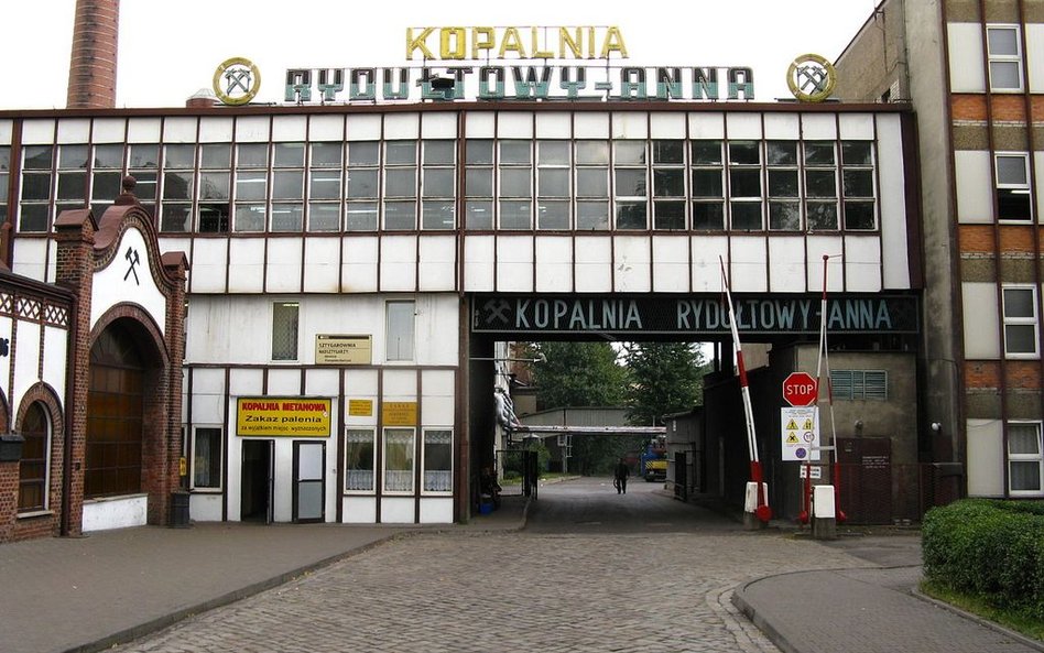 Tąpnięcie w kopalni Rydułtowy: Nie żyje górnik