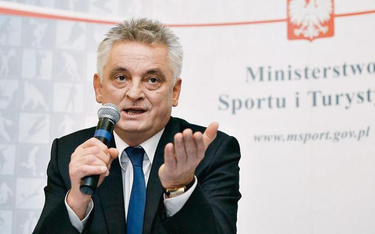 Mirosław Drzewiecki w latach 2007-2009 był ministrem sportu. Podał się do dymisji w związku z tzw. a