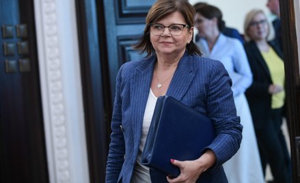 Minister zdrowia Izabela Leszczyna przed posiedzeniem rządu w KPRM w Warszawie, 30 lipca 2024 r.