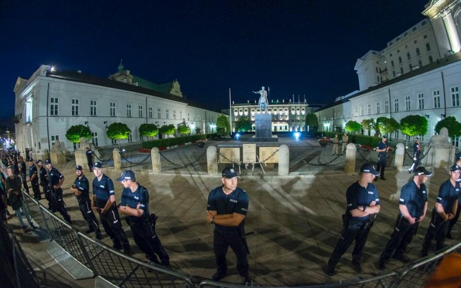 Apel: Policja nie jest własnością partii