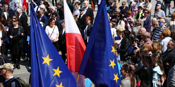 Sondaż: Więcej niż co piąty Polak uważa, iż powinniśmy wyjść z UE