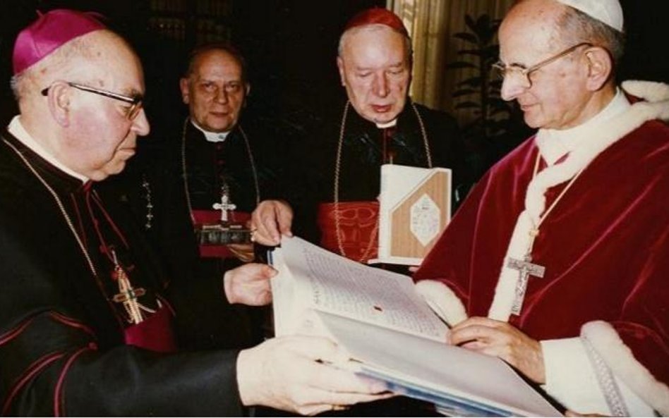 Abp Bolesław Kominek i prymas Stefan Wyszyński na audiencji u papieża Pawła VI (rok 1972)