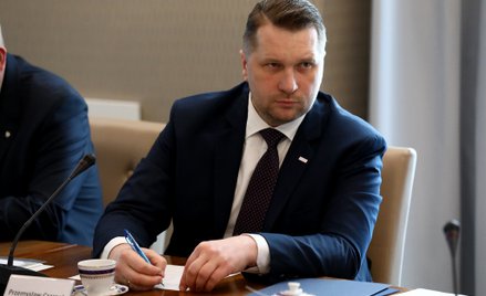 Poseł PiS Przemysław Czarnek: Kobiety zostały stworzone do rodzenia dzieci