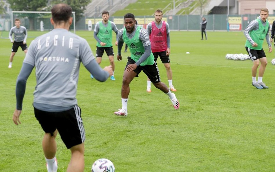Ekstraklasa: Legia wjeżdża na autostradę