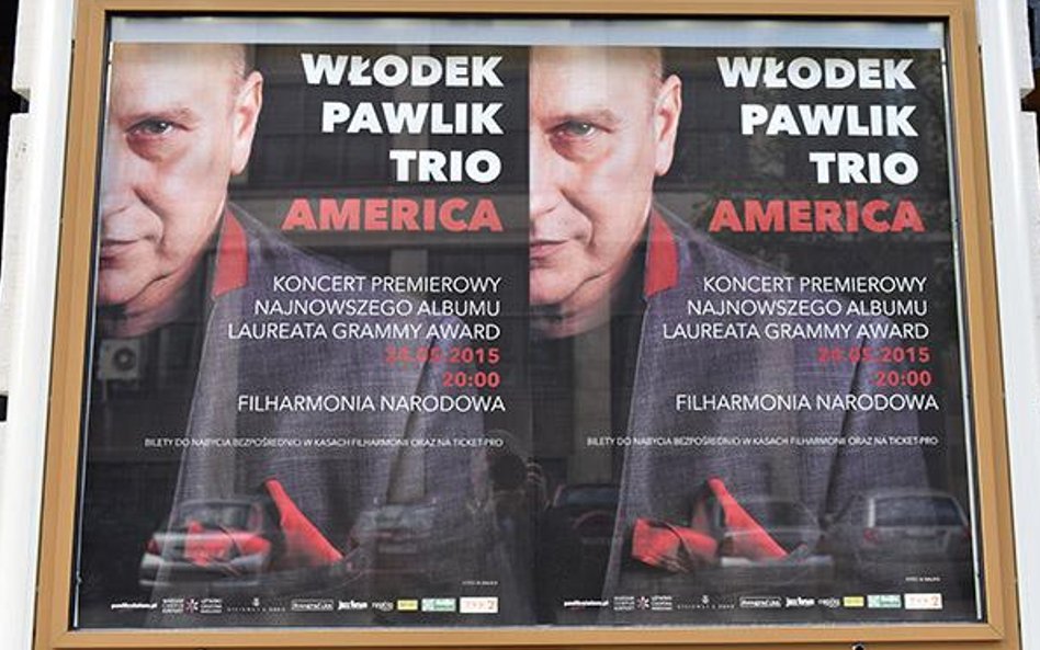 Plakaty reklamujące koncert Włodka Pawlika