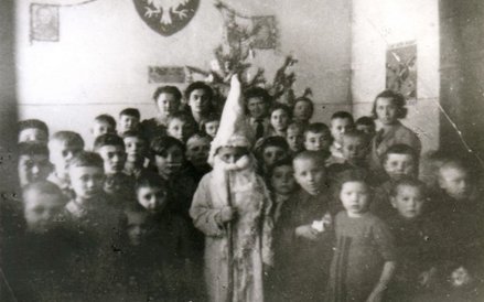 Wychowankowie Polskiej Szkoły z Internatem, Soroczyńsk, styczeń 1946.