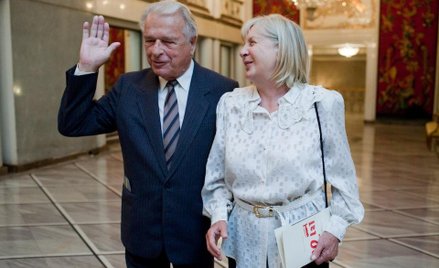 Generał Czesław Kiszczak z żoną Marią w 2009 r.